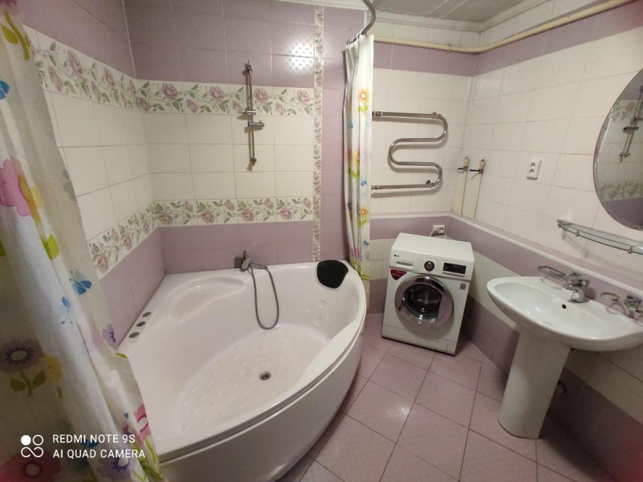 Hostel "Ormanova" อัลมาตี ภายนอก รูปภาพ